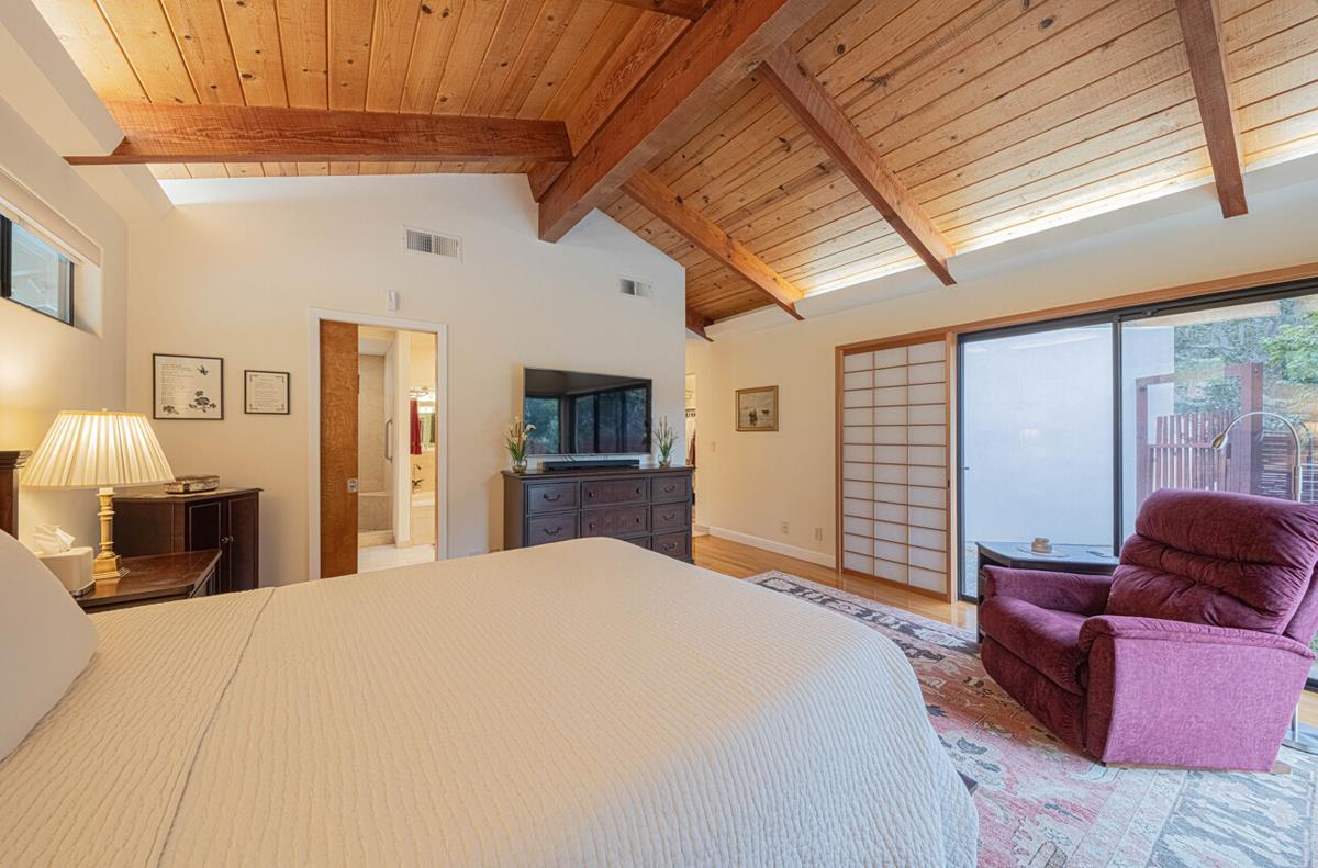 Detail Gallery Image 26 of 67 For 25207 Casiano Dr, Salinas,  CA 93908 - 4 Beds | 4 Baths