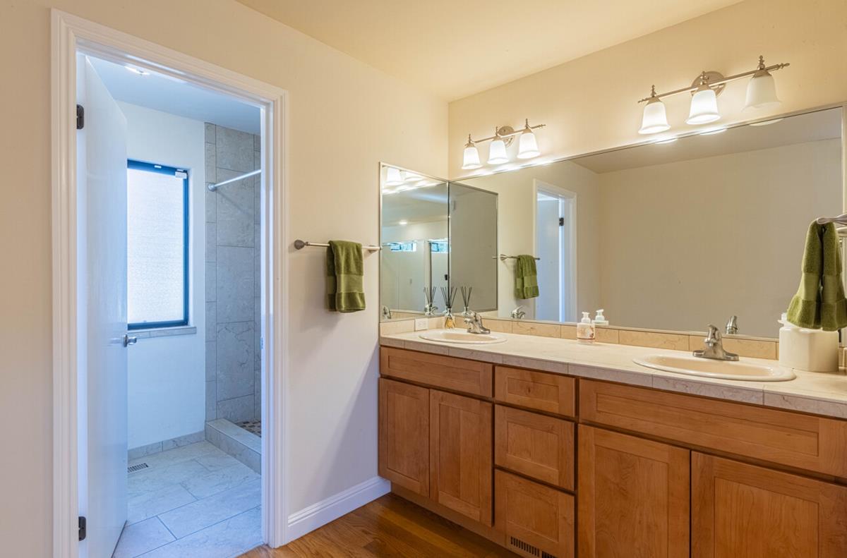 Detail Gallery Image 34 of 67 For 25207 Casiano Dr, Salinas,  CA 93908 - 4 Beds | 4 Baths