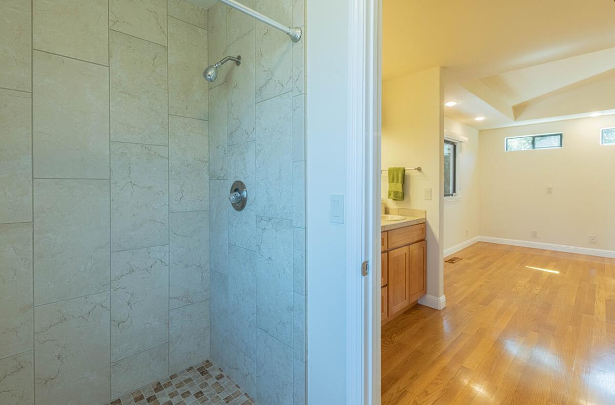 Detail Gallery Image 36 of 67 For 25207 Casiano Dr, Salinas,  CA 93908 - 4 Beds | 4 Baths