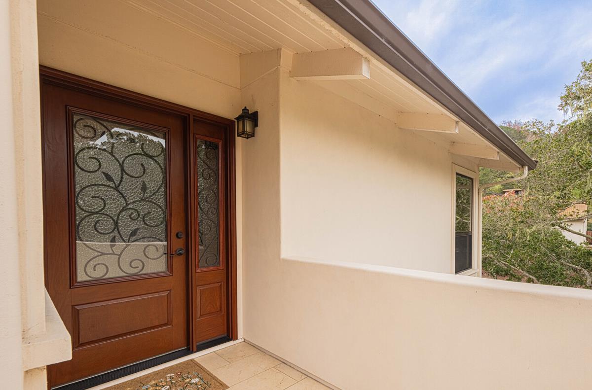 Detail Gallery Image 4 of 67 For 25207 Casiano Dr, Salinas,  CA 93908 - 4 Beds | 4 Baths