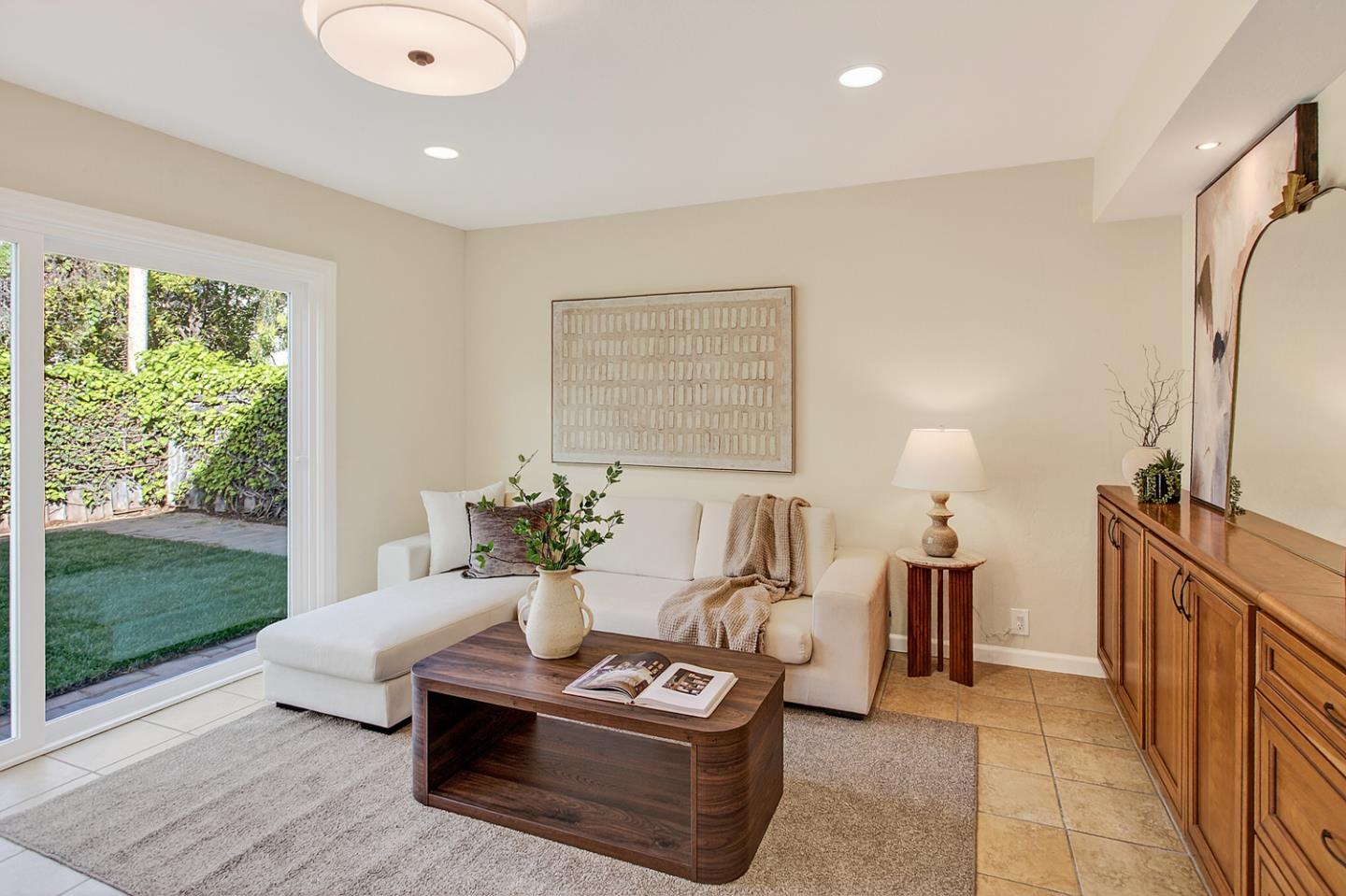 Detail Gallery Image 10 of 22 For 1565 Blackhawk Dr, Sunnyvale,  CA 94087 - 4 Beds | 3 Baths