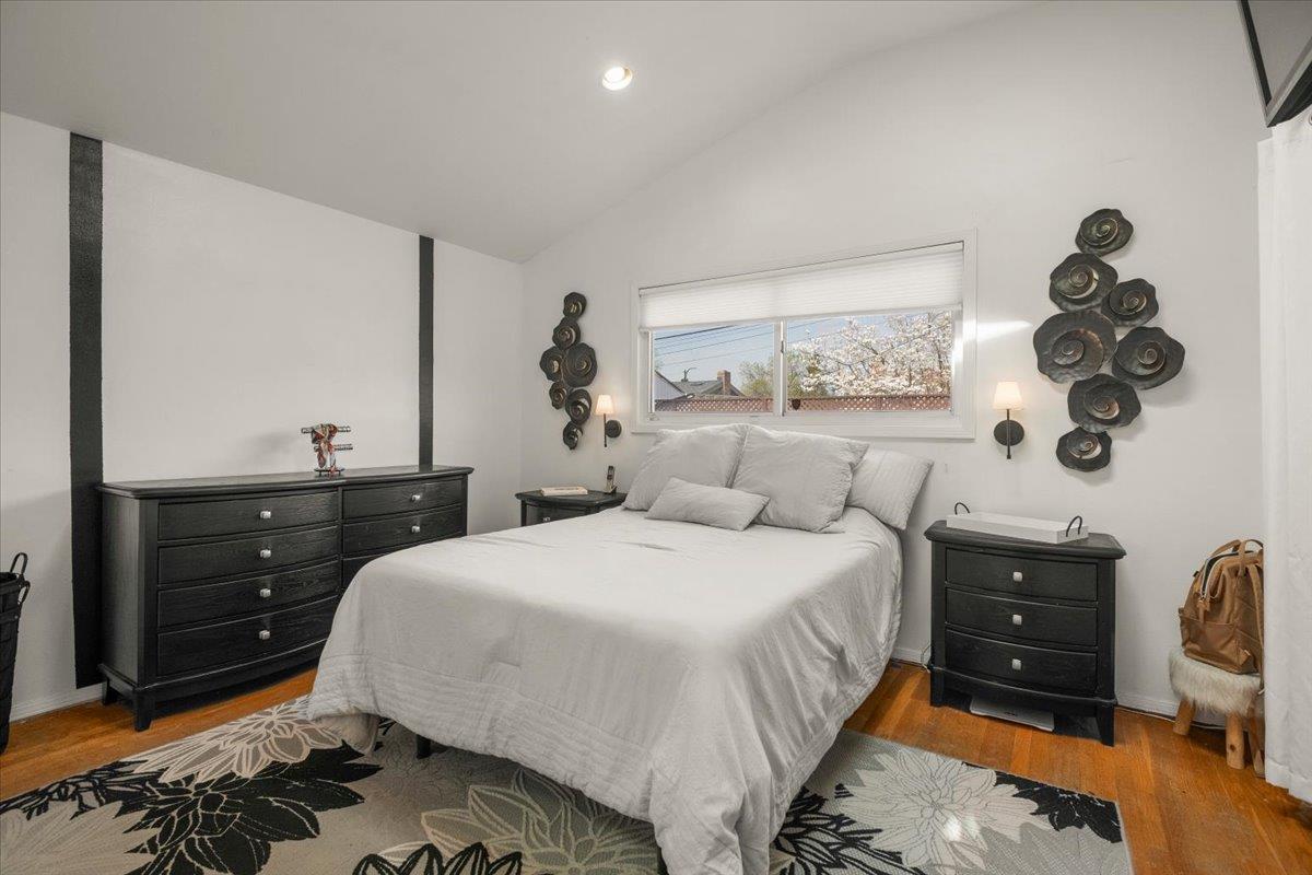 Detail Gallery Image 10 of 17 For 15001 Ridgetop Dr, San Jose,  CA 95127 - 3 Beds | 2 Baths