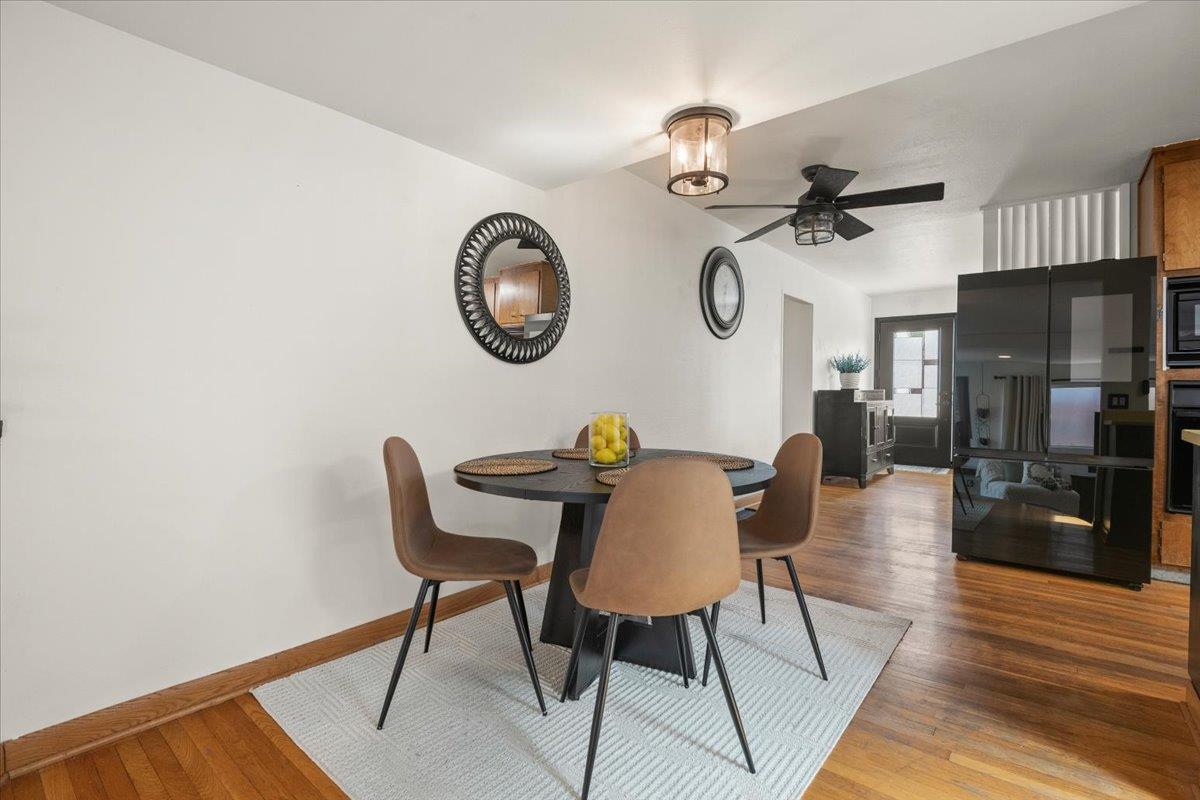 Detail Gallery Image 6 of 17 For 15001 Ridgetop Dr, San Jose,  CA 95127 - 3 Beds | 2 Baths