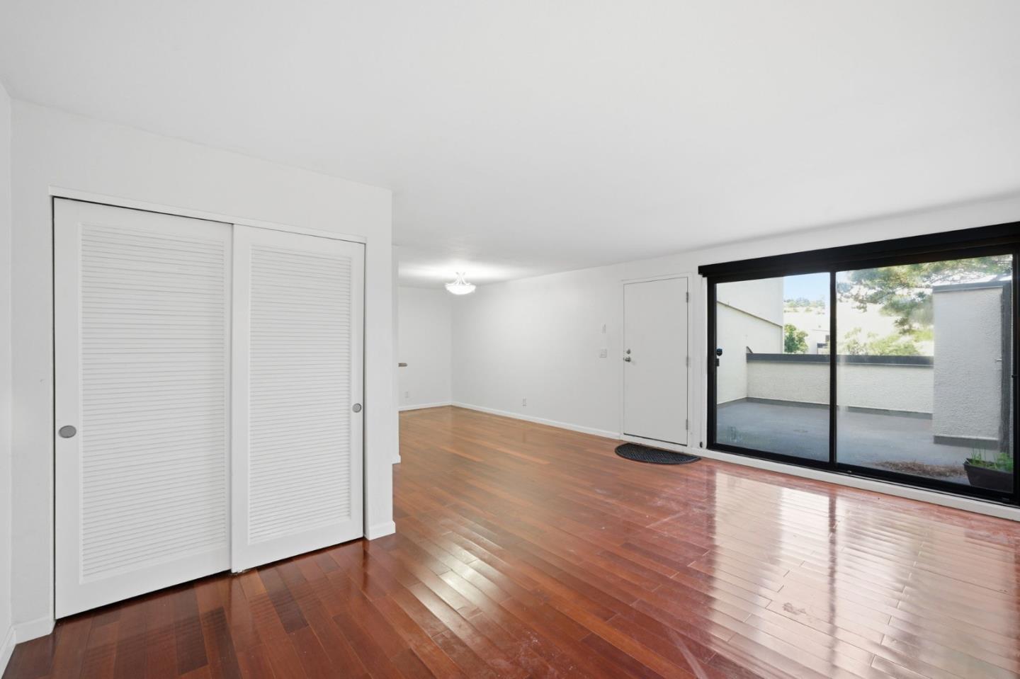 Detail Gallery Image 6 of 28 For 1 Appian Way #714-5,  South San Francisco,  CA 94080 - 1 Beds | 1 Baths