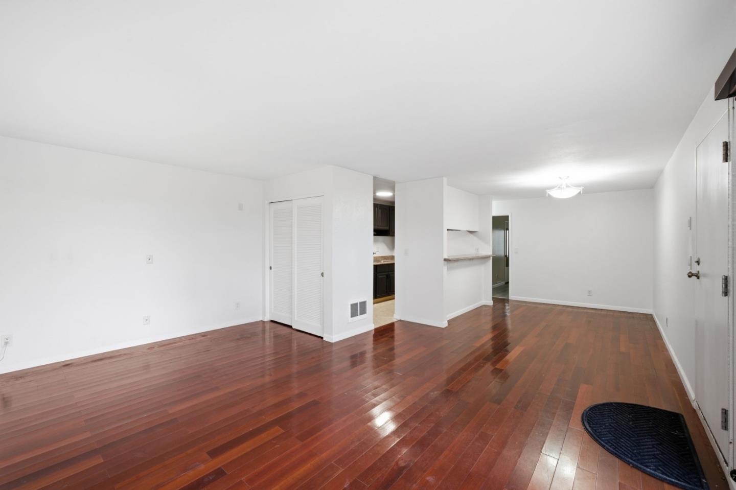 Detail Gallery Image 7 of 28 For 1 Appian Way #714-5,  South San Francisco,  CA 94080 - 1 Beds | 1 Baths