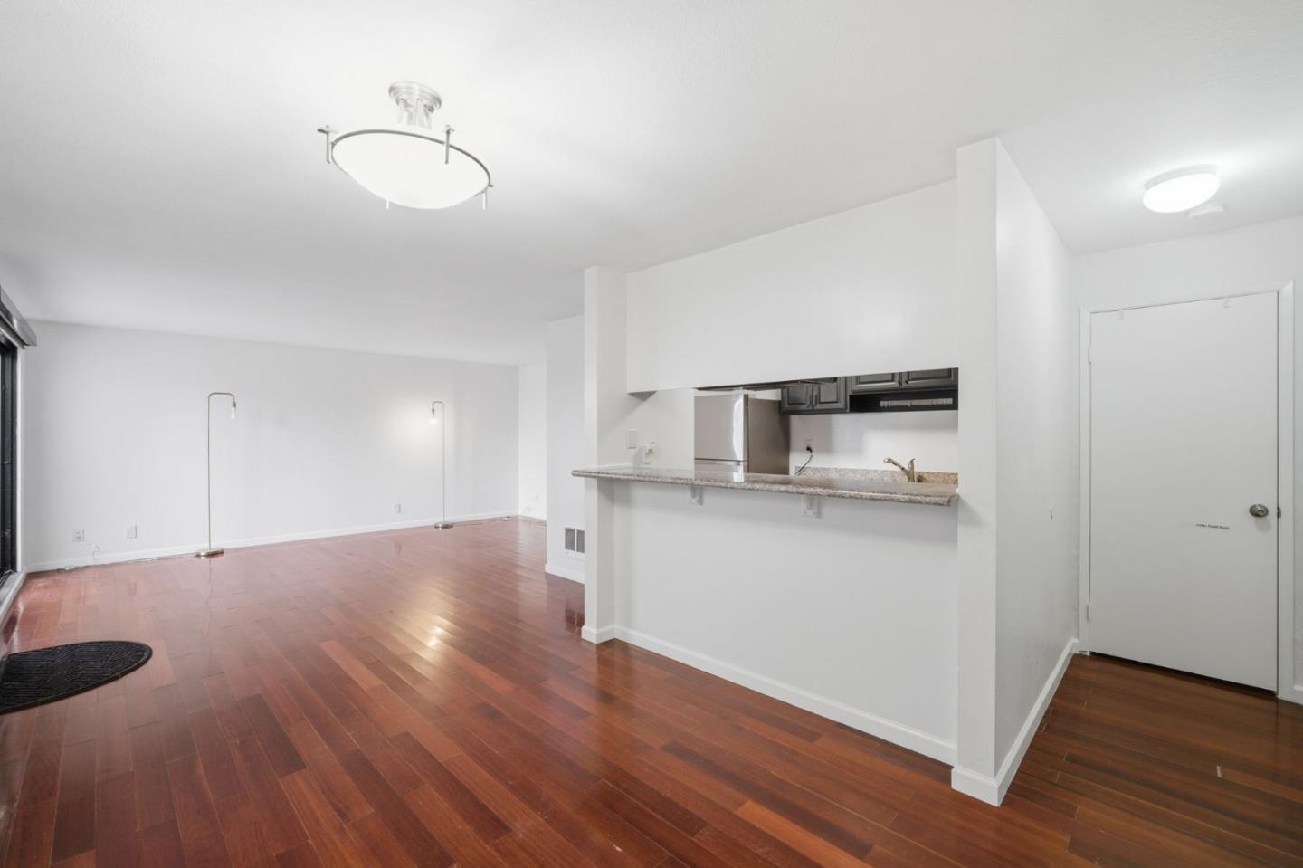 Detail Gallery Image 8 of 28 For 1 Appian Way #714-5,  South San Francisco,  CA 94080 - 1 Beds | 1 Baths