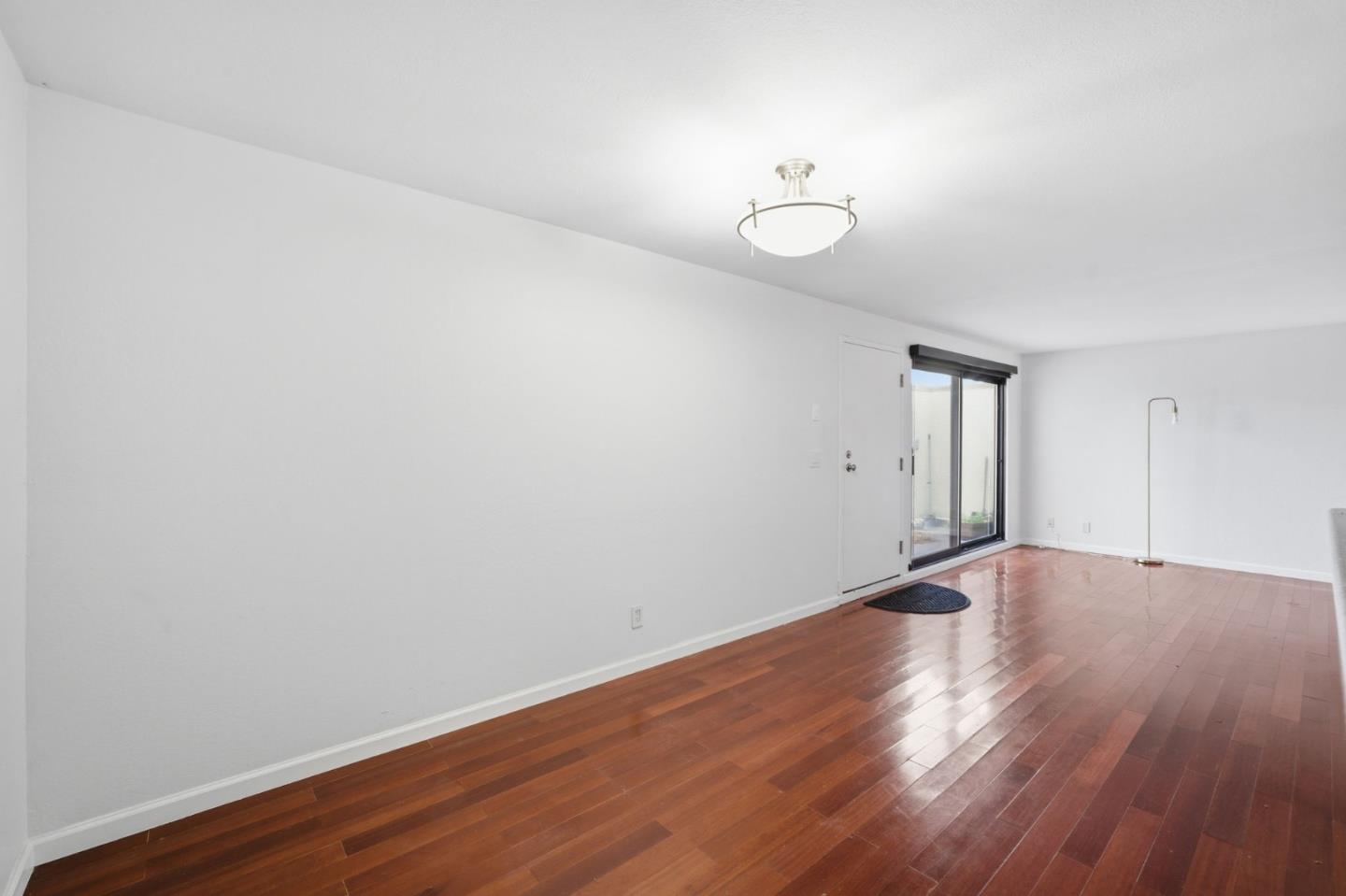 Detail Gallery Image 9 of 28 For 1 Appian Way #714-5,  South San Francisco,  CA 94080 - 1 Beds | 1 Baths