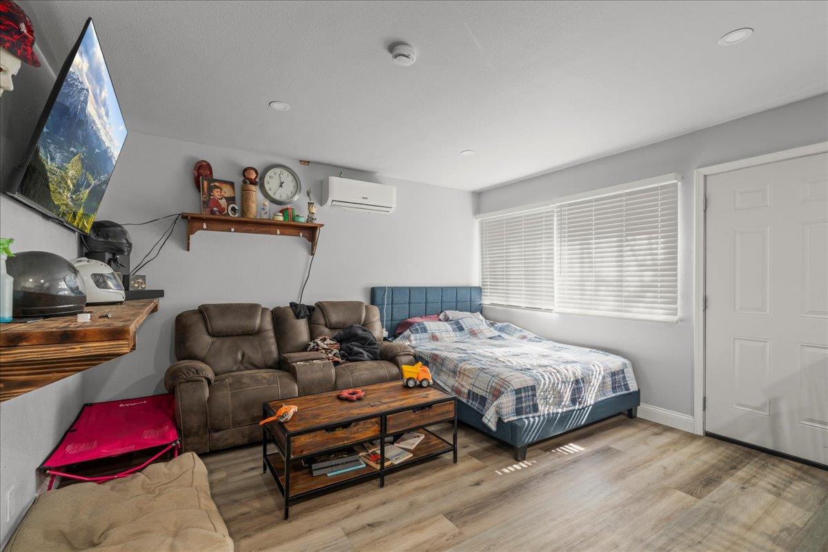 Detail Gallery Image 4 of 8 For 697 Hamline St, San Jose,  CA 95110 - – Beds | – Baths