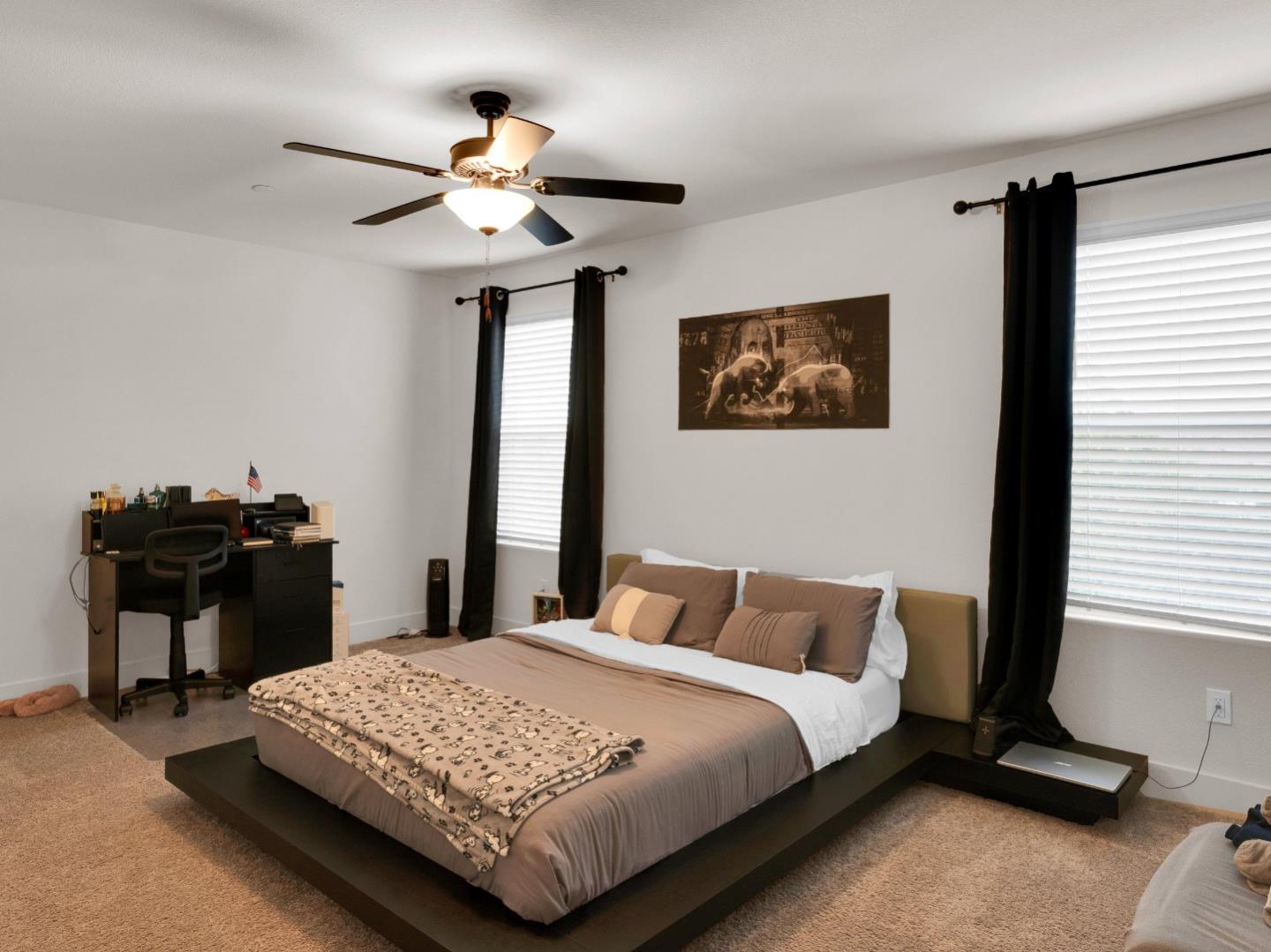 Detail Gallery Image 17 of 47 For 1672 Thistle Ln, Los Banos,  CA 93635 - 5 Beds | 3/1 Baths