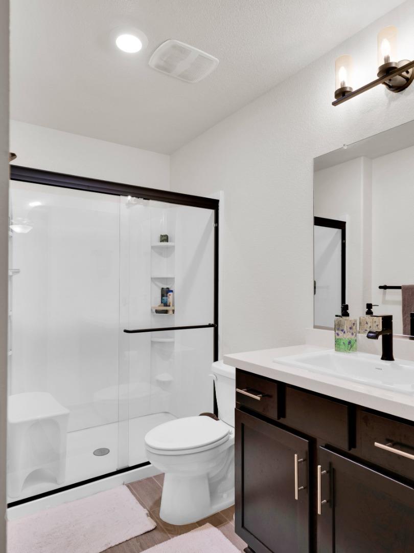 Detail Gallery Image 45 of 47 For 1672 Thistle Ln, Los Banos,  CA 93635 - 5 Beds | 3/1 Baths