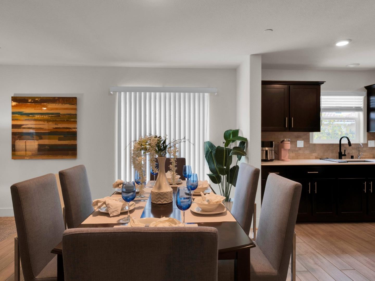 Detail Gallery Image 8 of 47 For 1672 Thistle Ln, Los Banos,  CA 93635 - 5 Beds | 3/1 Baths