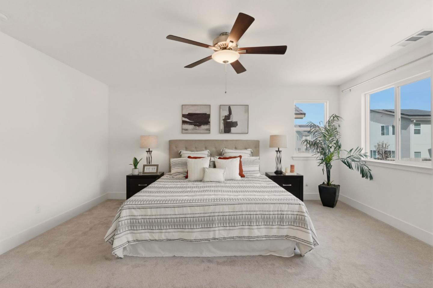 Detail Gallery Image 16 of 49 For 1207 Walker Peak Way, Hollister,  CA 95023 - 3 Beds | 2/1 Baths