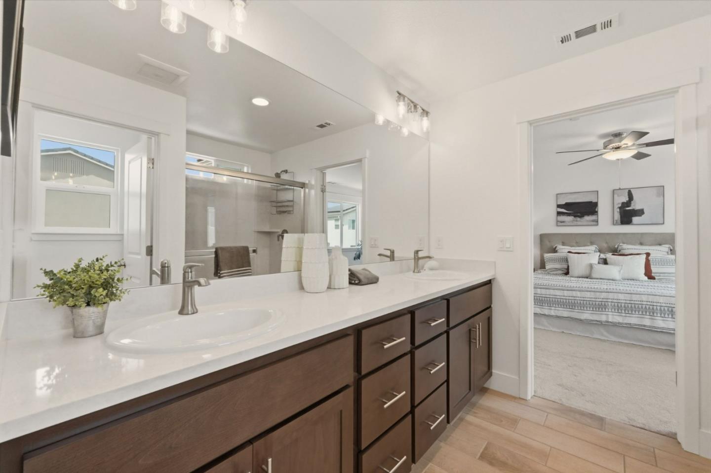 Detail Gallery Image 21 of 49 For 1207 Walker Peak Way, Hollister,  CA 95023 - 3 Beds | 2/1 Baths