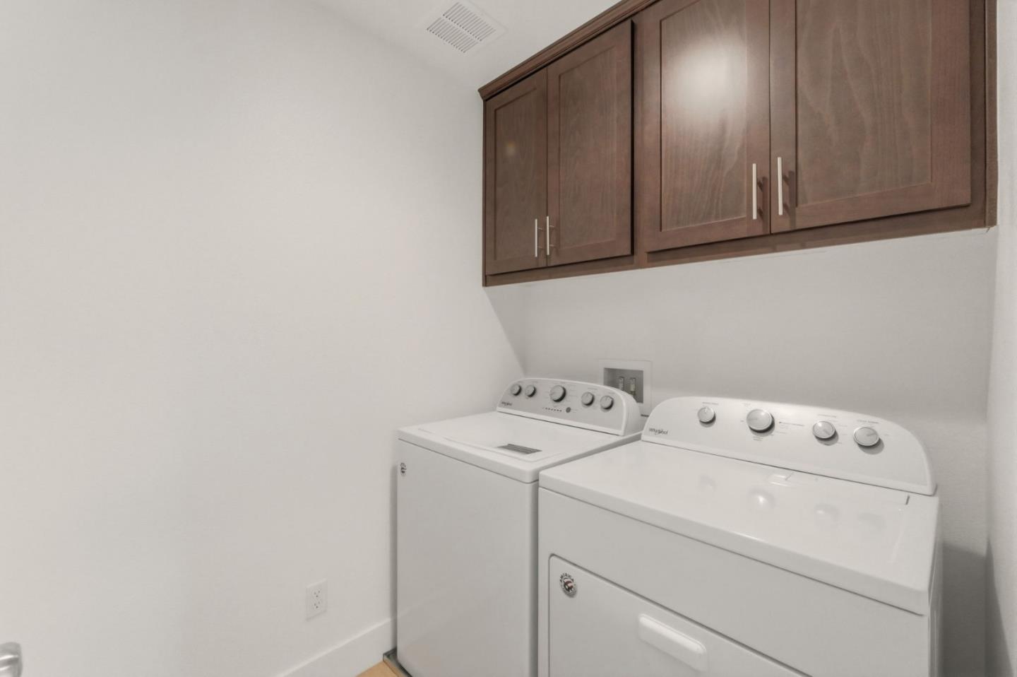 Detail Gallery Image 30 of 49 For 1207 Walker Peak Way, Hollister,  CA 95023 - 3 Beds | 2/1 Baths