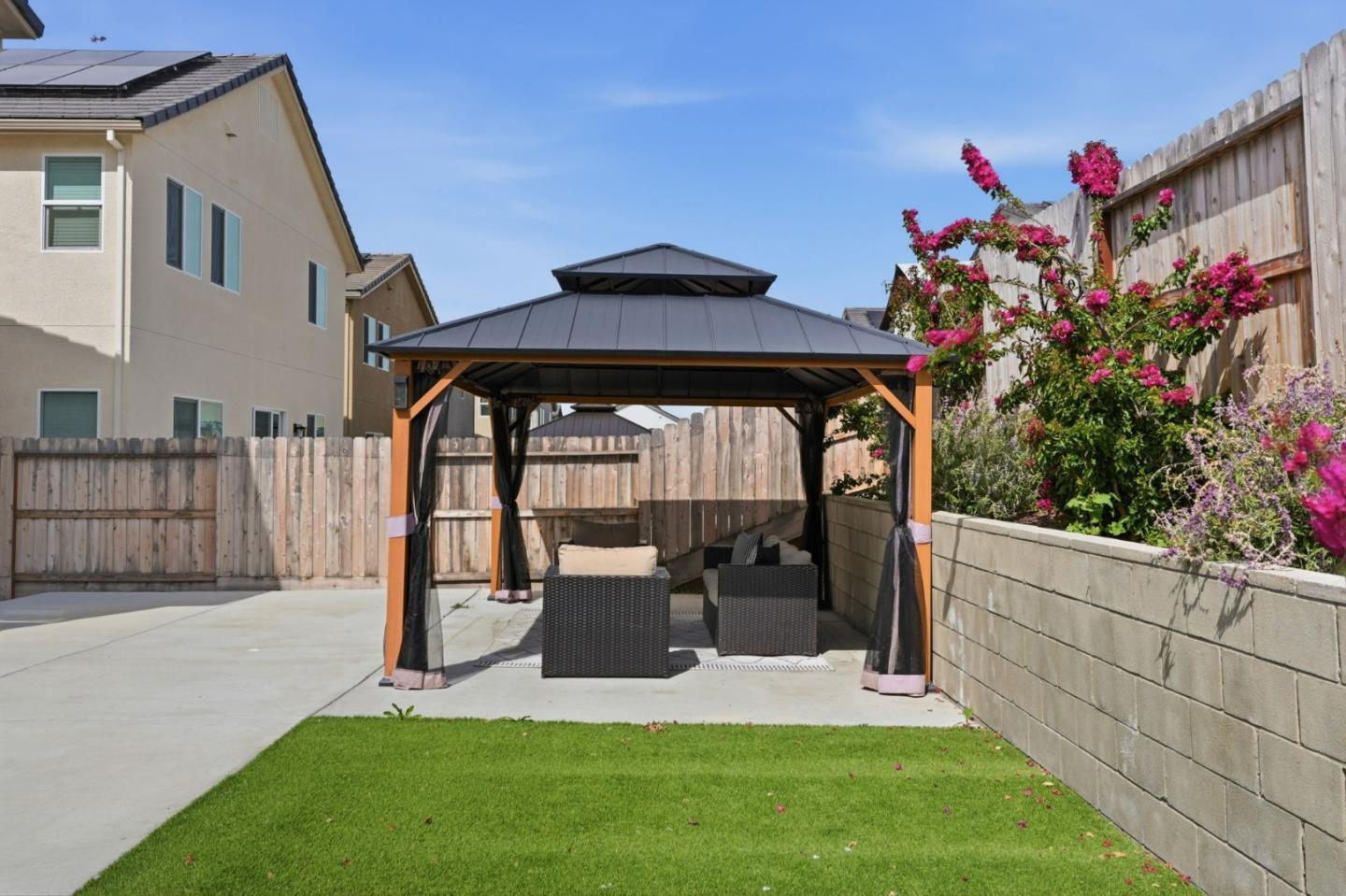 Detail Gallery Image 46 of 49 For 1207 Walker Peak Way, Hollister,  CA 95023 - 3 Beds | 2/1 Baths