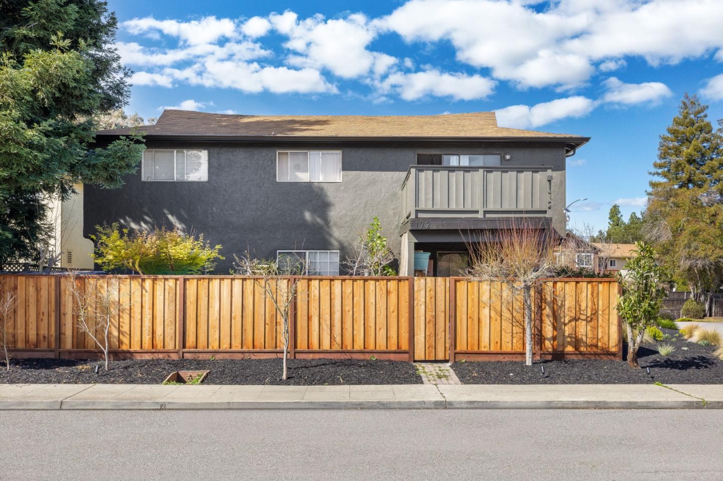 Detail Gallery Image 5 of 5 For 172 Permanente Way, Mountain View,  CA 94041 - – Beds | – Baths