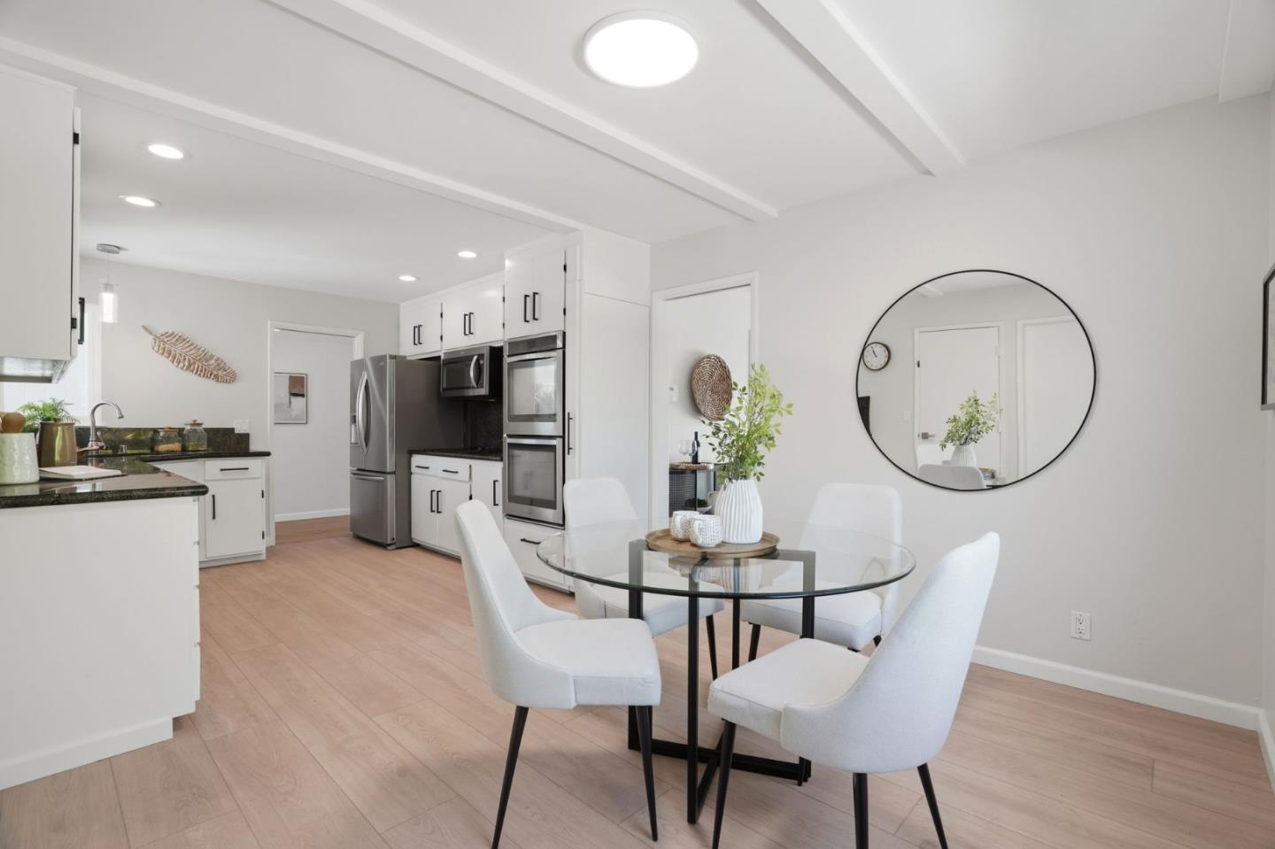 Detail Gallery Image 17 of 66 For 500 Kiely Blvd, Santa Clara,  CA 95051 - 4 Beds | 2 Baths