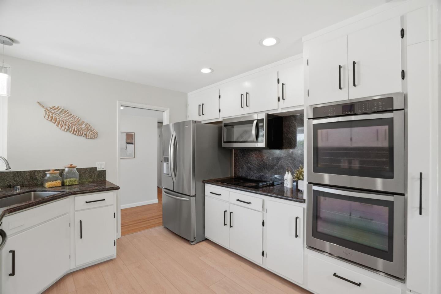 Detail Gallery Image 20 of 66 For 500 Kiely Blvd, Santa Clara,  CA 95051 - 4 Beds | 2 Baths