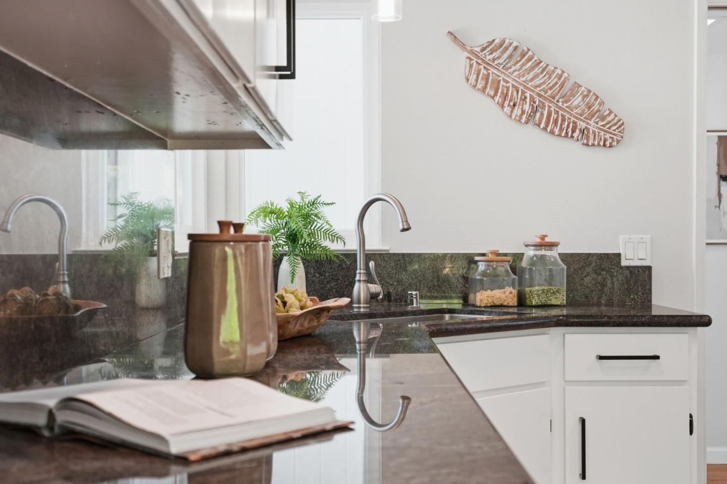 Detail Gallery Image 23 of 66 For 500 Kiely Blvd, Santa Clara,  CA 95051 - 4 Beds | 2 Baths