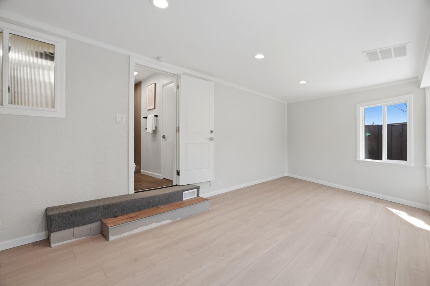 Detail Gallery Image 37 of 66 For 500 Kiely Blvd, Santa Clara,  CA 95051 - 4 Beds | 2 Baths