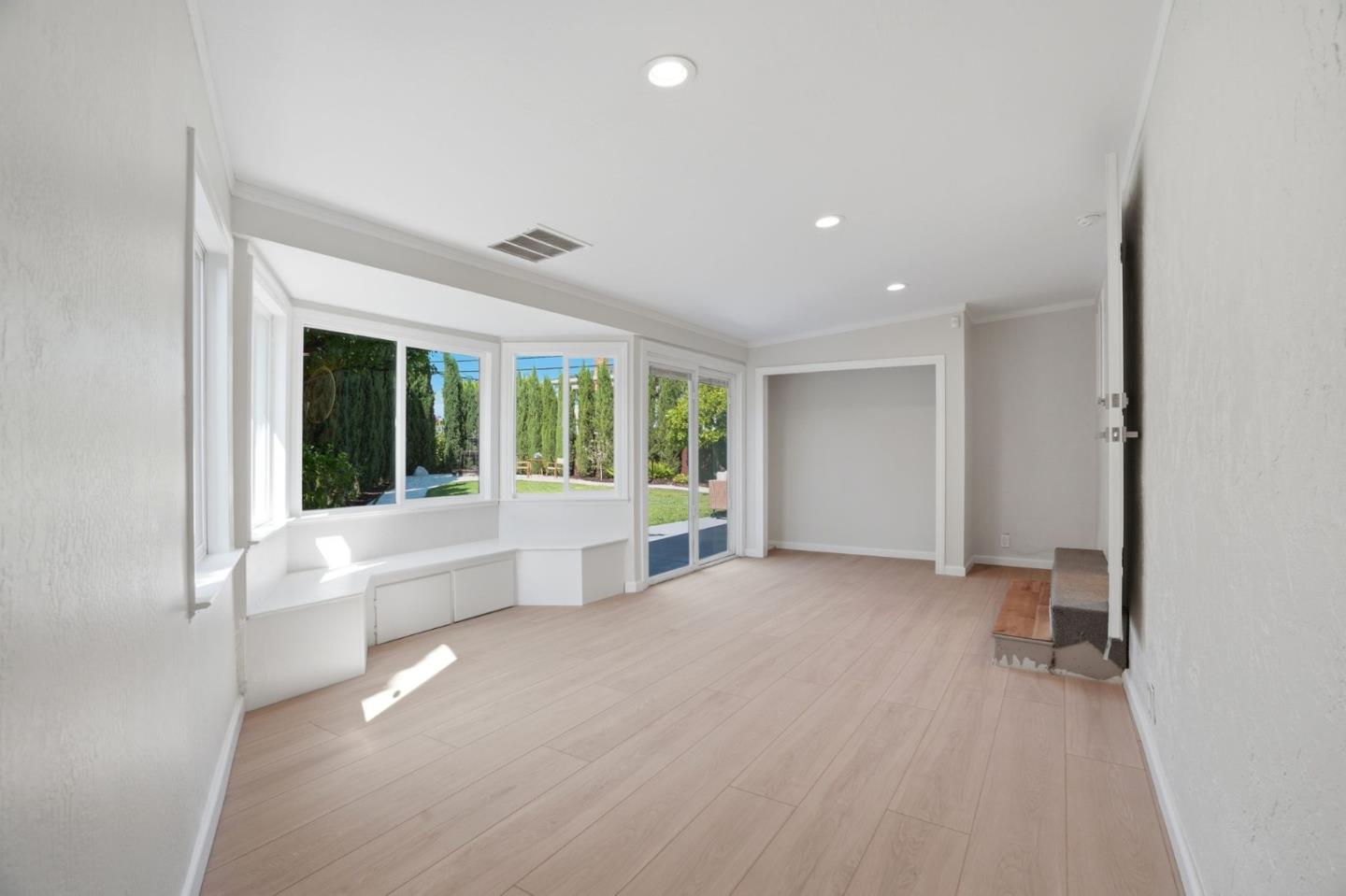 Detail Gallery Image 38 of 66 For 500 Kiely Blvd, Santa Clara,  CA 95051 - 4 Beds | 2 Baths