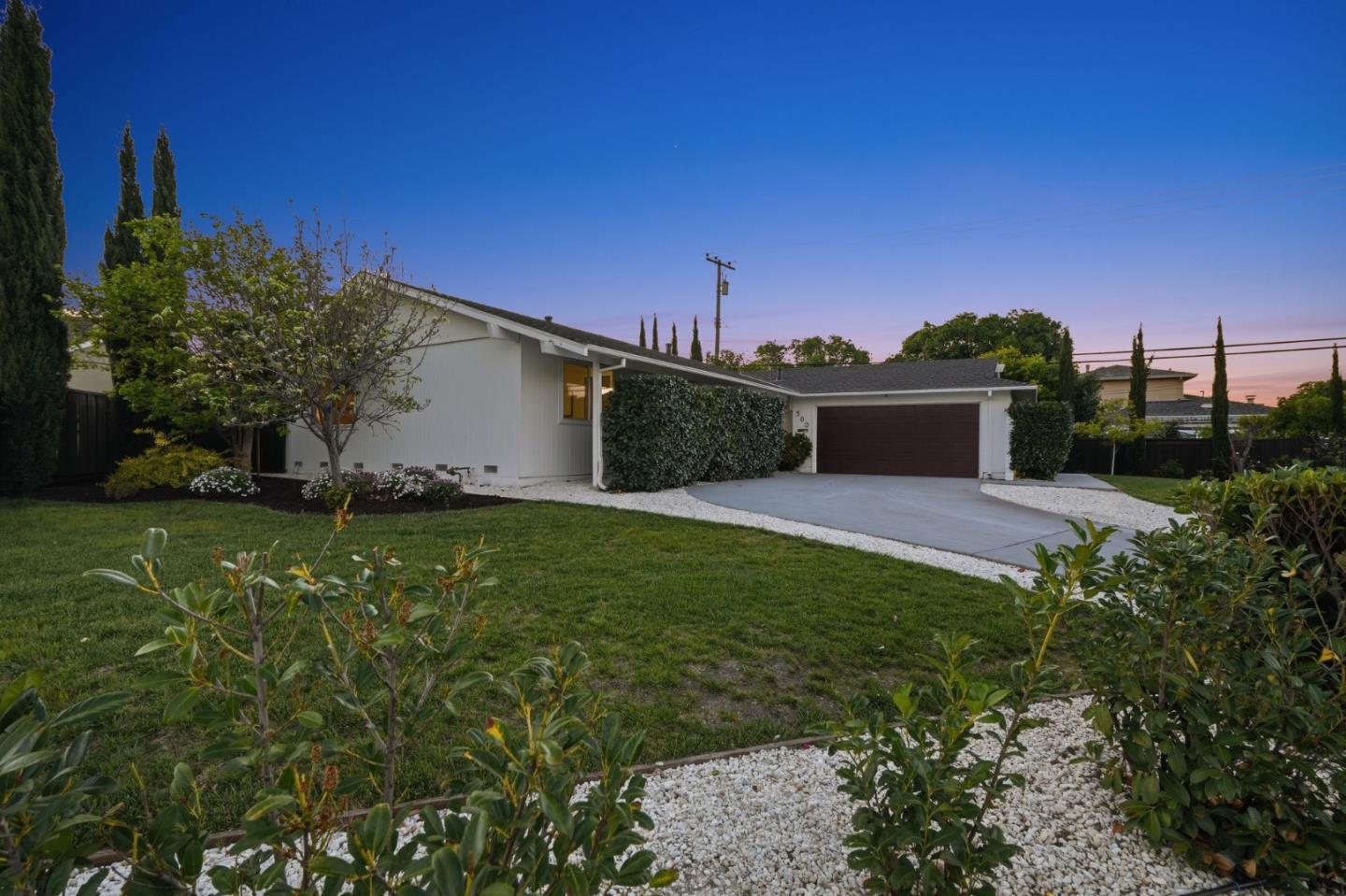 Detail Gallery Image 4 of 66 For 500 Kiely Blvd, Santa Clara,  CA 95051 - 4 Beds | 2 Baths