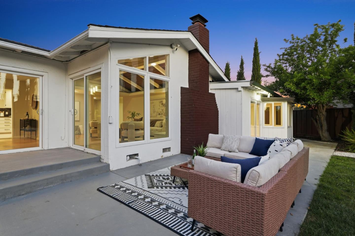 Detail Gallery Image 43 of 66 For 500 Kiely Blvd, Santa Clara,  CA 95051 - 4 Beds | 2 Baths