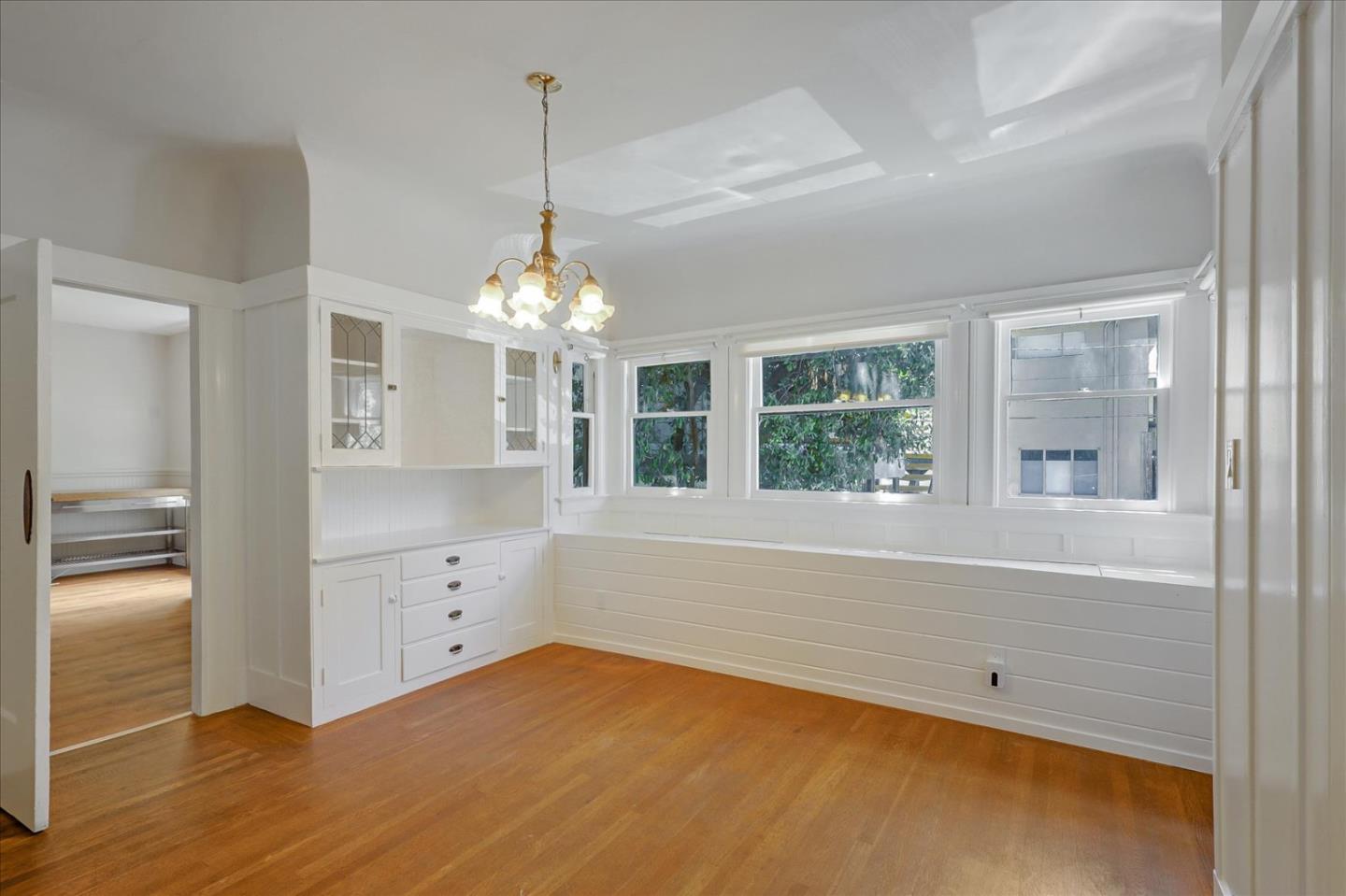 Detail Gallery Image 14 of 30 For 422 Vernon St, Oakland,  CA 94610 - 2 Beds | 1 Baths