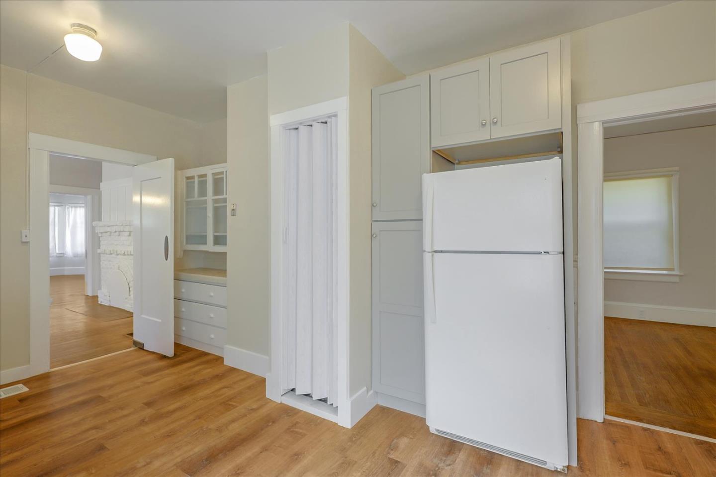 Detail Gallery Image 9 of 30 For 422 Vernon St, Oakland,  CA 94610 - 2 Beds | 1 Baths