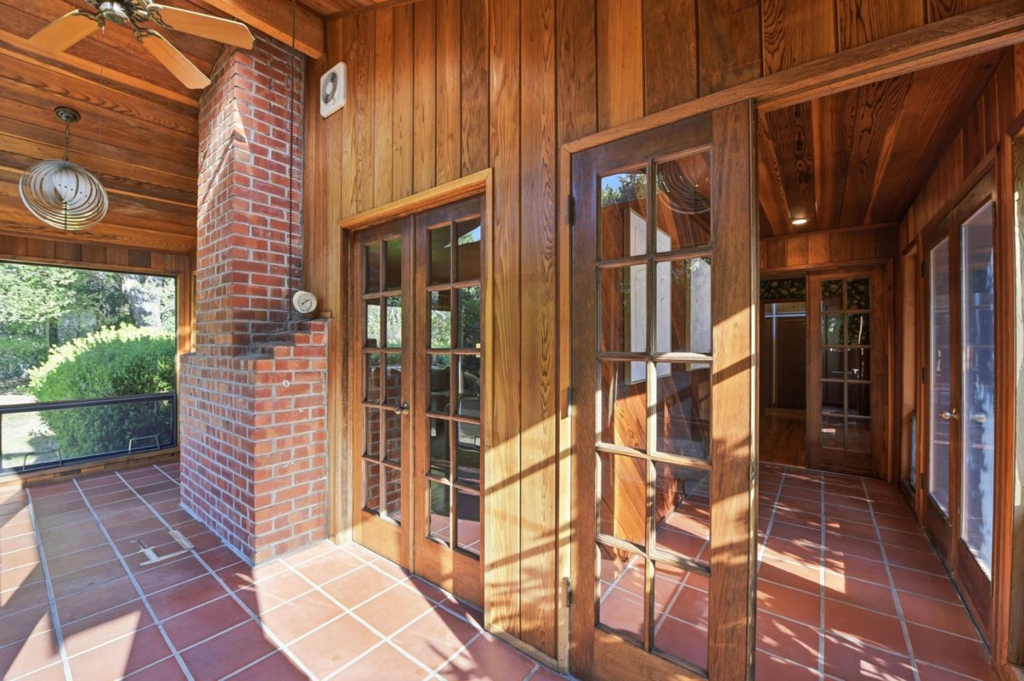 Detail Gallery Image 15 of 61 For 12861 Foothill Ln, Saratoga,  CA 95070 - 3 Beds | 2 Baths