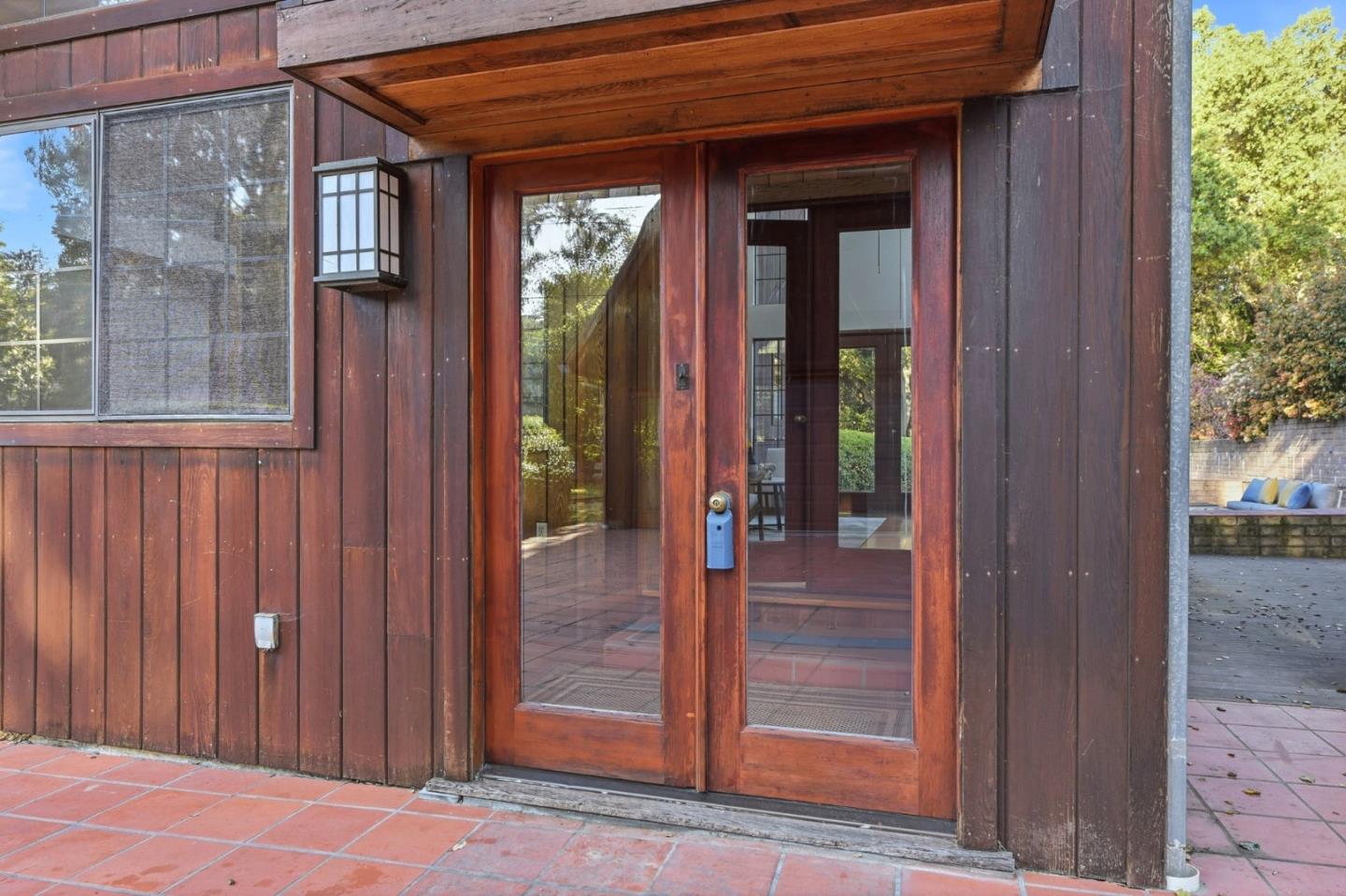 Detail Gallery Image 4 of 61 For 12861 Foothill Ln, Saratoga,  CA 95070 - 3 Beds | 2 Baths