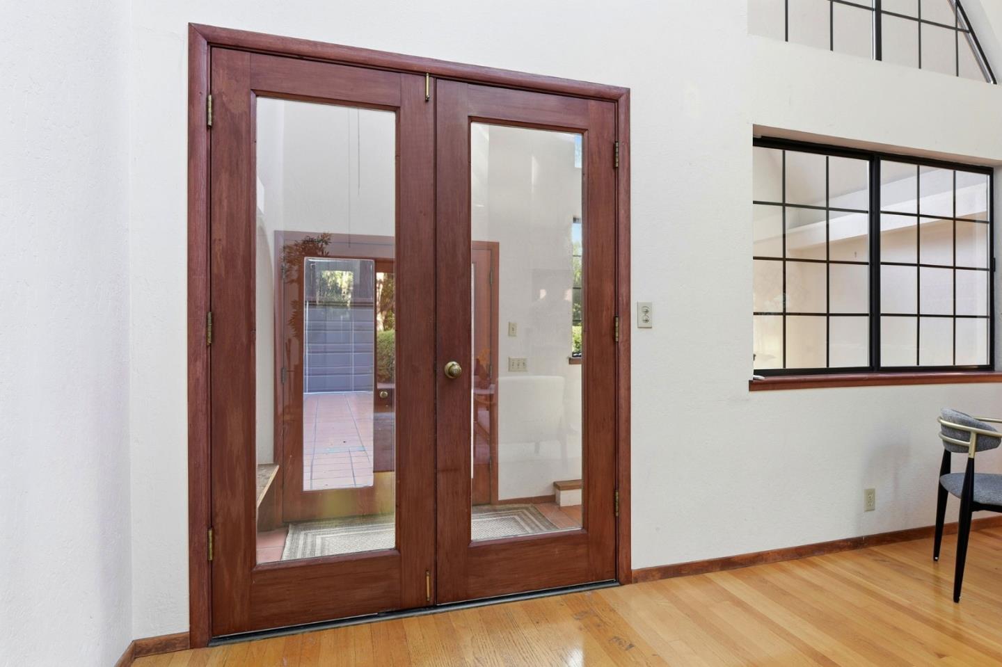 Detail Gallery Image 6 of 61 For 12861 Foothill Ln, Saratoga,  CA 95070 - 3 Beds | 2 Baths