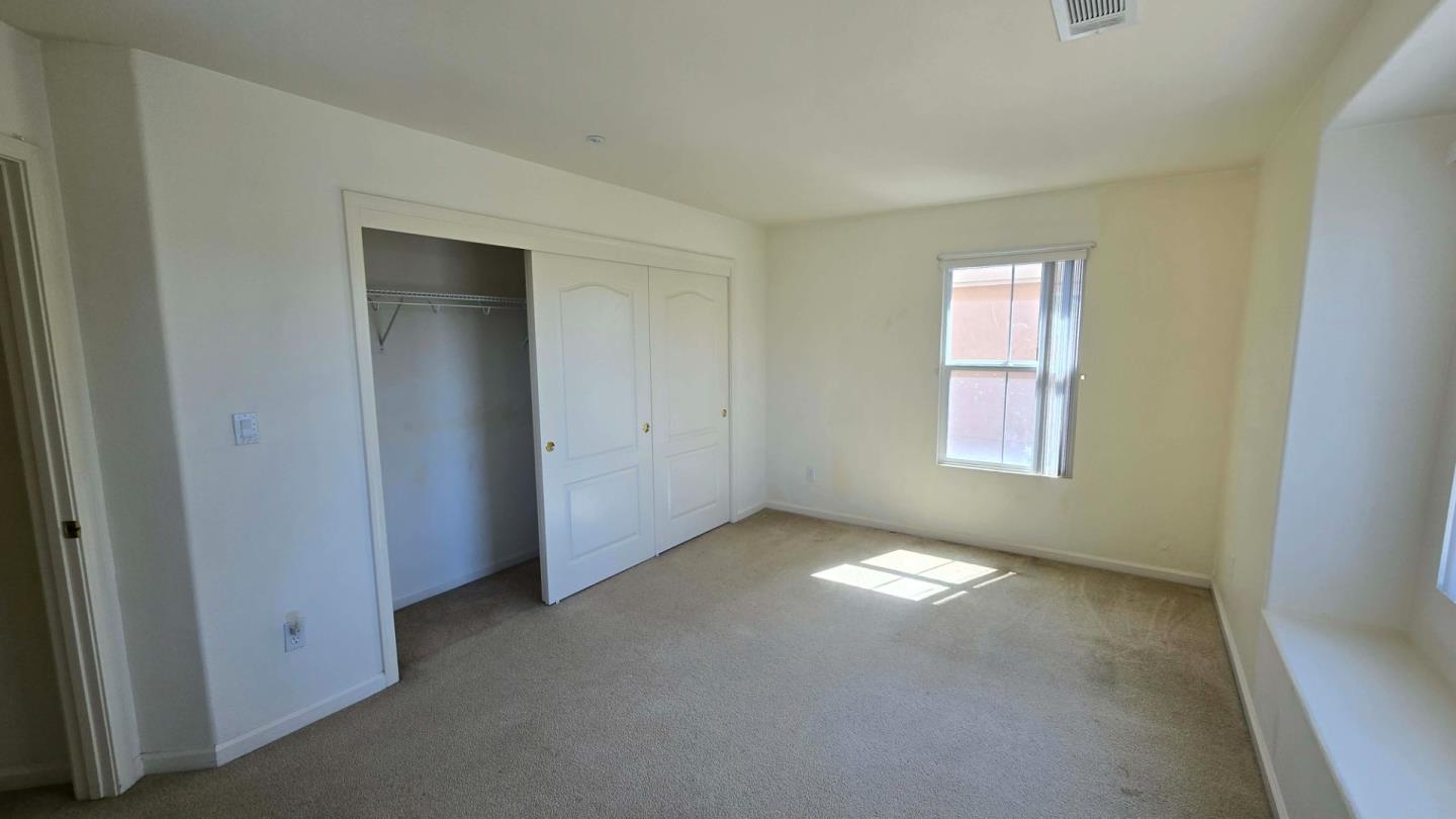 Detail Gallery Image 15 of 28 For 138 Spikerush Cir, American Canyon,  CA 94503 - 5 Beds | 3 Baths