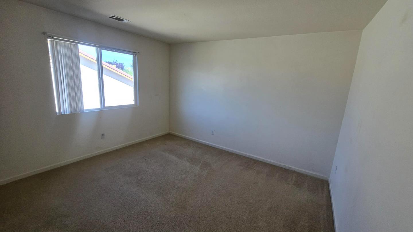 Detail Gallery Image 16 of 28 For 138 Spikerush Cir, American Canyon,  CA 94503 - 5 Beds | 3 Baths