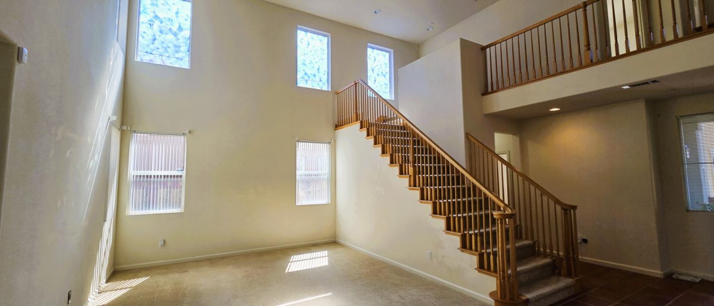 Detail Gallery Image 5 of 28 For 138 Spikerush Cir, American Canyon,  CA 94503 - 5 Beds | 3 Baths