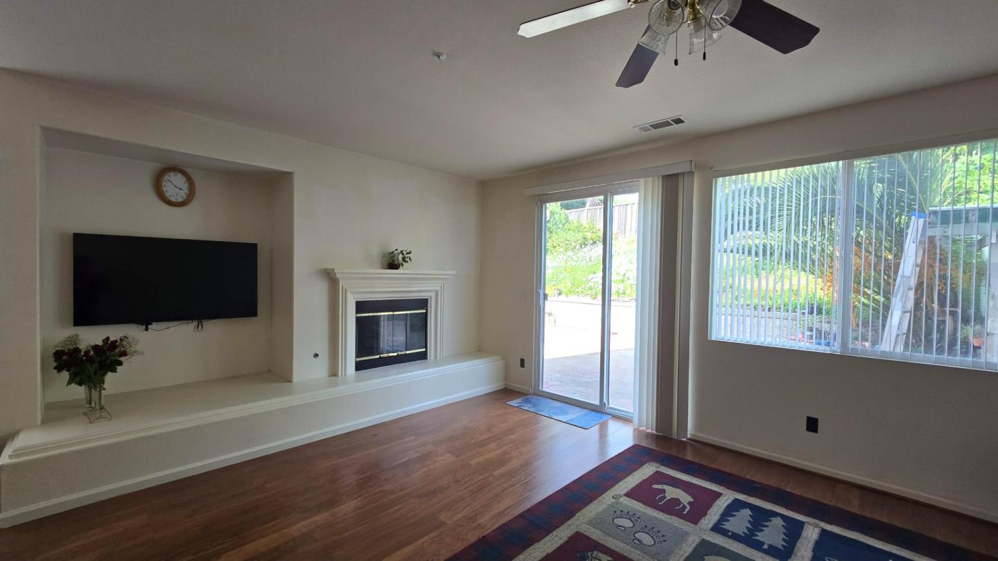 Detail Gallery Image 9 of 28 For 138 Spikerush Cir, American Canyon,  CA 94503 - 5 Beds | 3 Baths