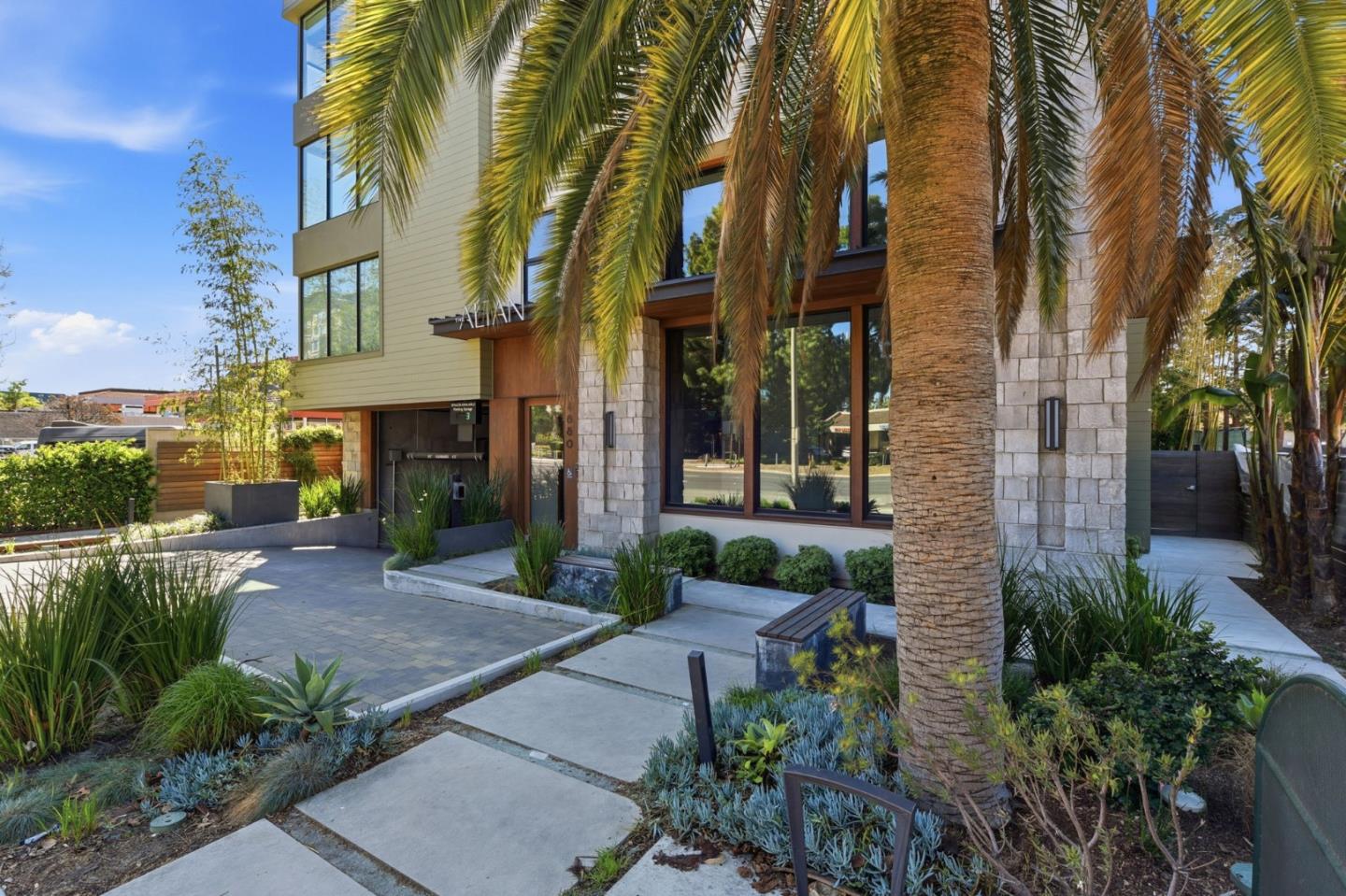 Photo #1: ML82038899 Listing: Photo #1