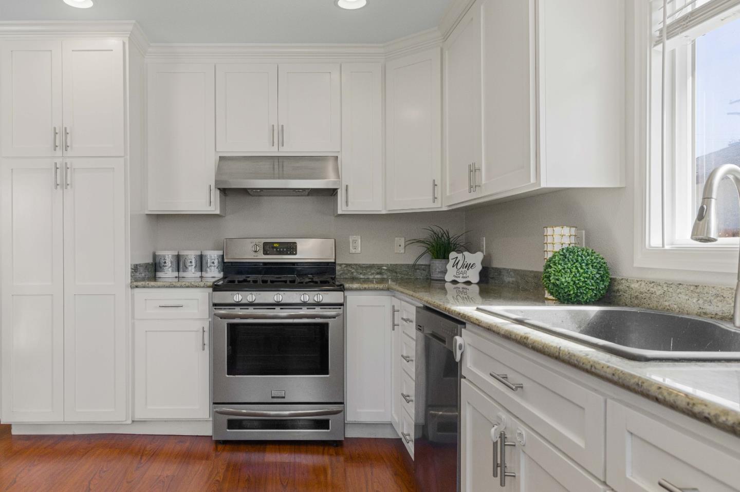 Detail Gallery Image 11 of 25 For 151 Magellan Ave, San Jose,  CA 95116 - 2 Beds | 1 Baths