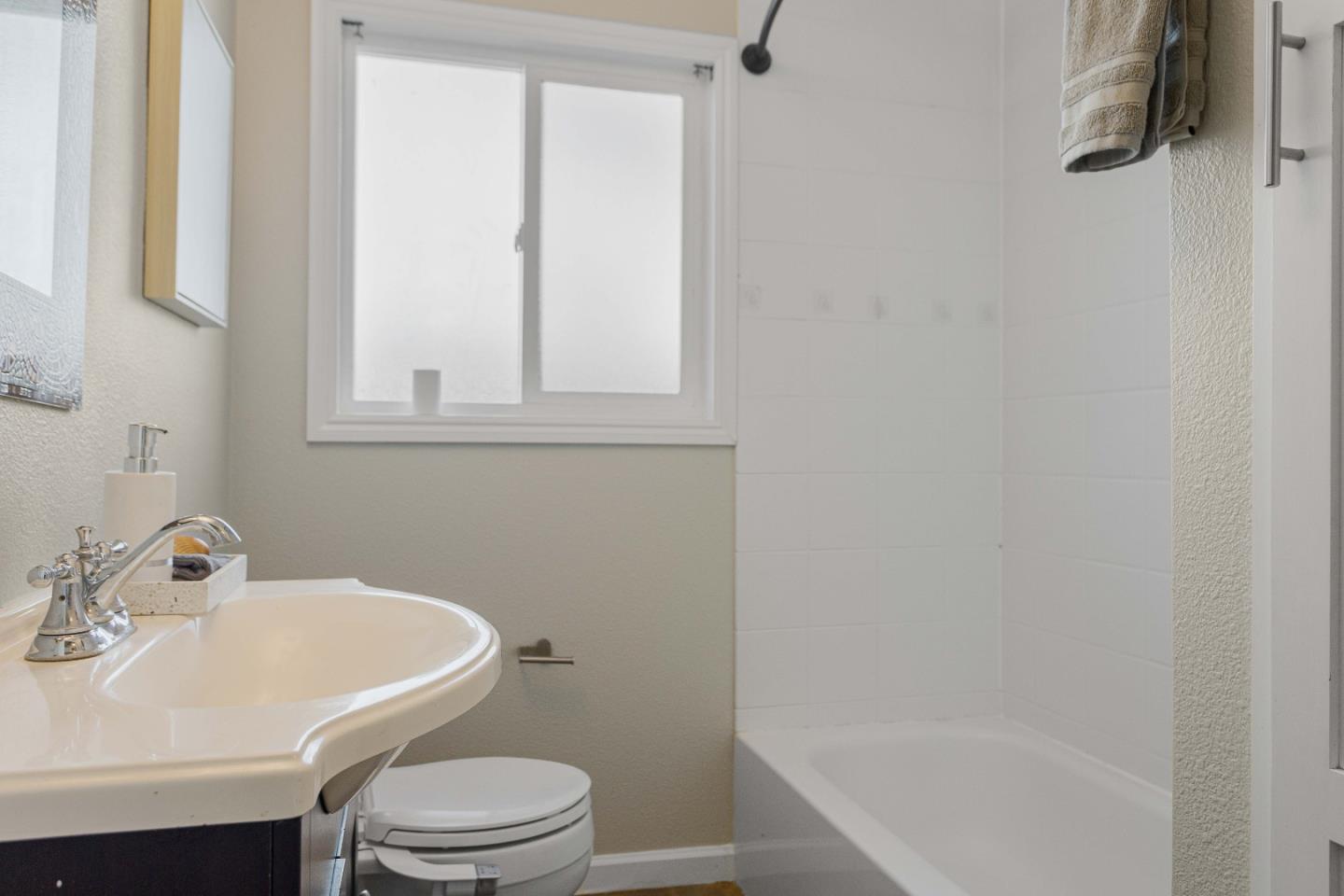 Detail Gallery Image 19 of 25 For 151 Magellan Ave, San Jose,  CA 95116 - 2 Beds | 1 Baths