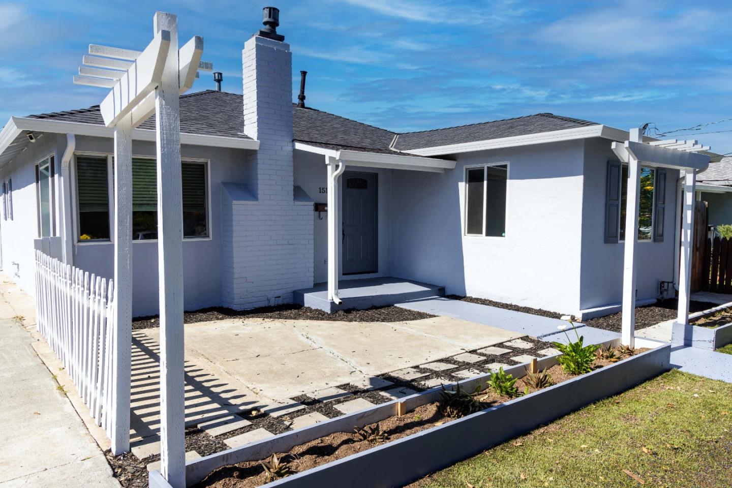 Detail Gallery Image 3 of 25 For 151 Magellan Ave, San Jose,  CA 95116 - 2 Beds | 1 Baths