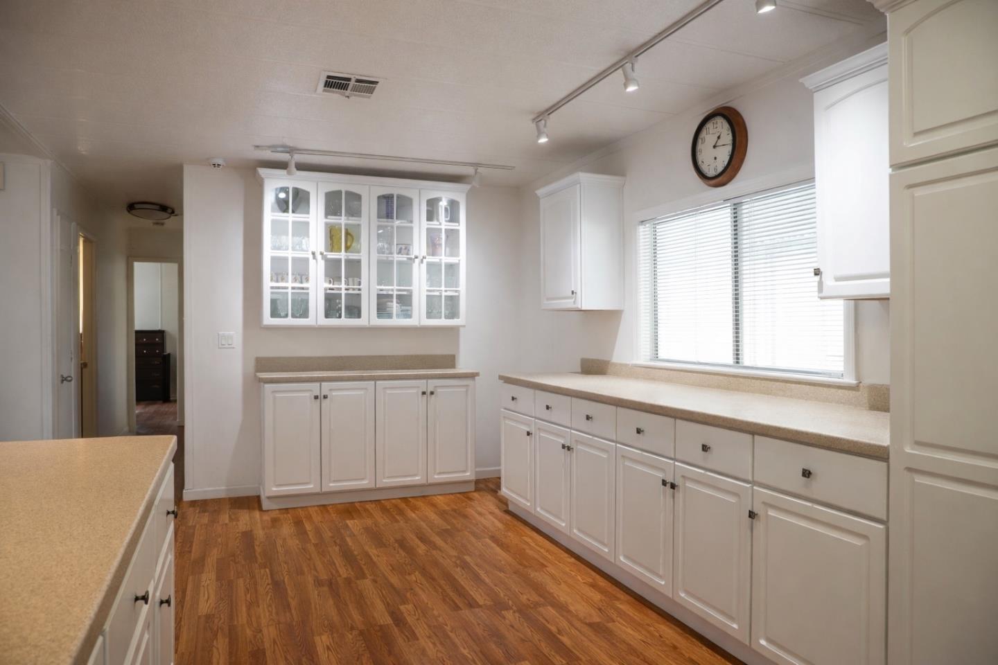 Detail Gallery Image 7 of 11 For 150 Kern St #150,  Salinas,  CA 93905 - 2 Beds | 2 Baths