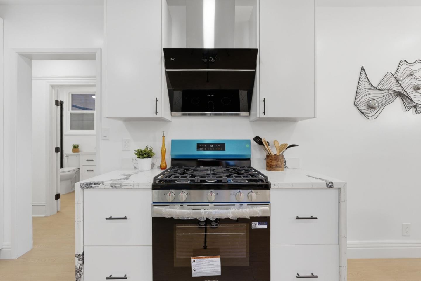 Detail Gallery Image 9 of 41 For 444 Irvington St, Daly City,  CA 94014 - 2 Beds | 2 Baths