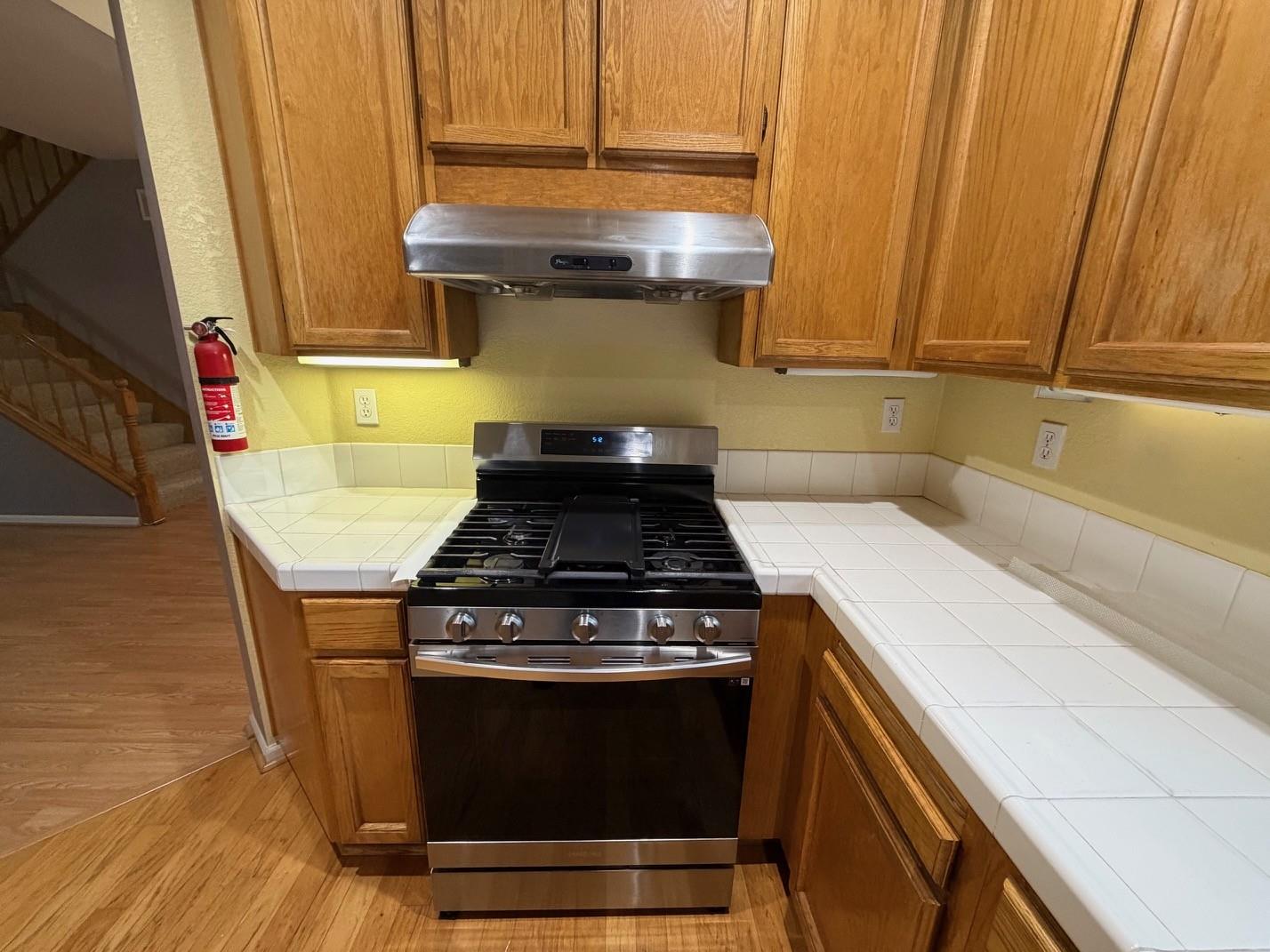 Detail Gallery Image 17 of 36 For 5417 Ridgewood Dr, Fremont,  CA 94555 - 2 Beds | 2/1 Baths