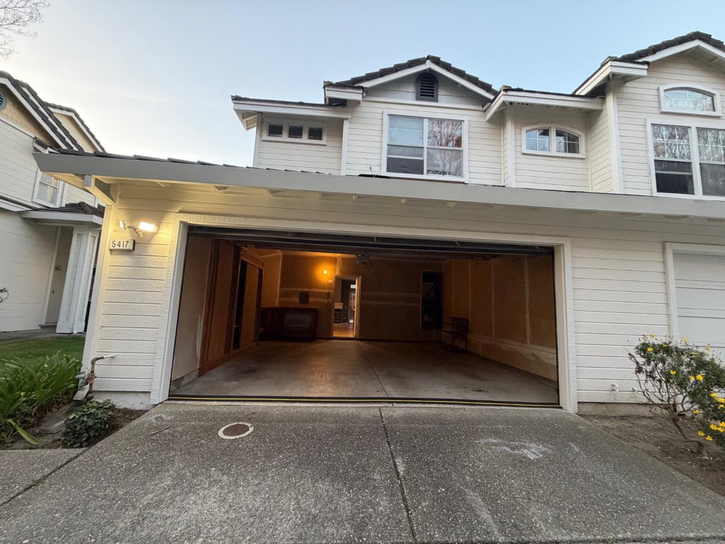 Detail Gallery Image 2 of 36 For 5417 Ridgewood Dr, Fremont,  CA 94555 - 2 Beds | 2/1 Baths