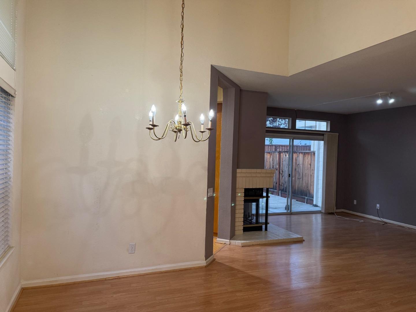 Detail Gallery Image 7 of 36 For 5417 Ridgewood Dr, Fremont,  CA 94555 - 2 Beds | 2/1 Baths