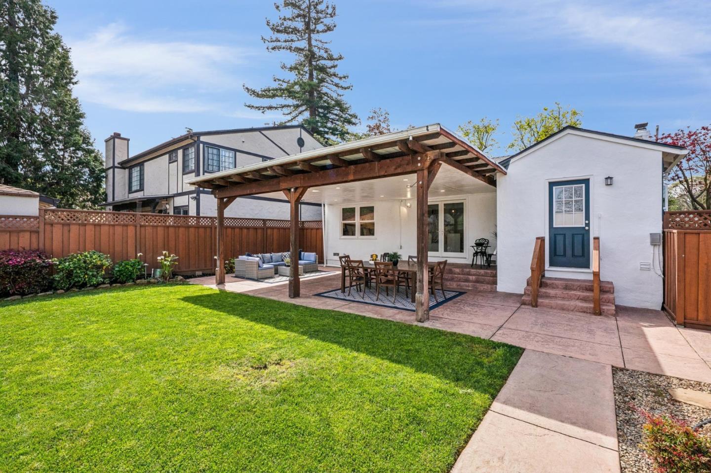 Detail Gallery Image 16 of 27 For 901 Chevy St, Belmont,  CA 94002 - 3 Beds | 2 Baths