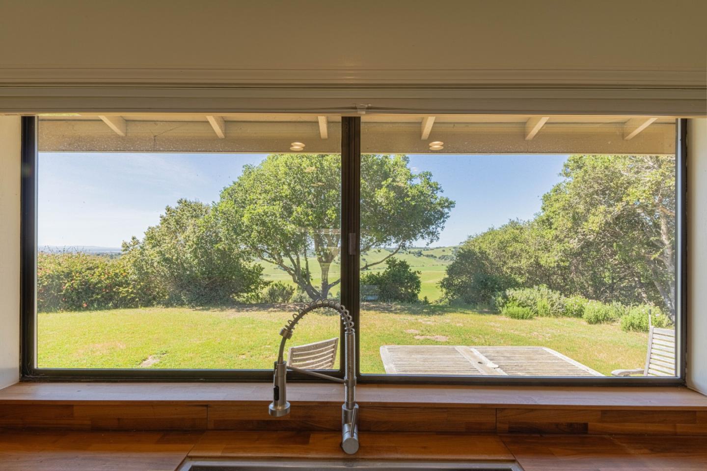 Detail Gallery Image 20 of 39 For 169 Old Stage Rd, Salinas,  CA 93908 - 3 Beds | 2/1 Baths