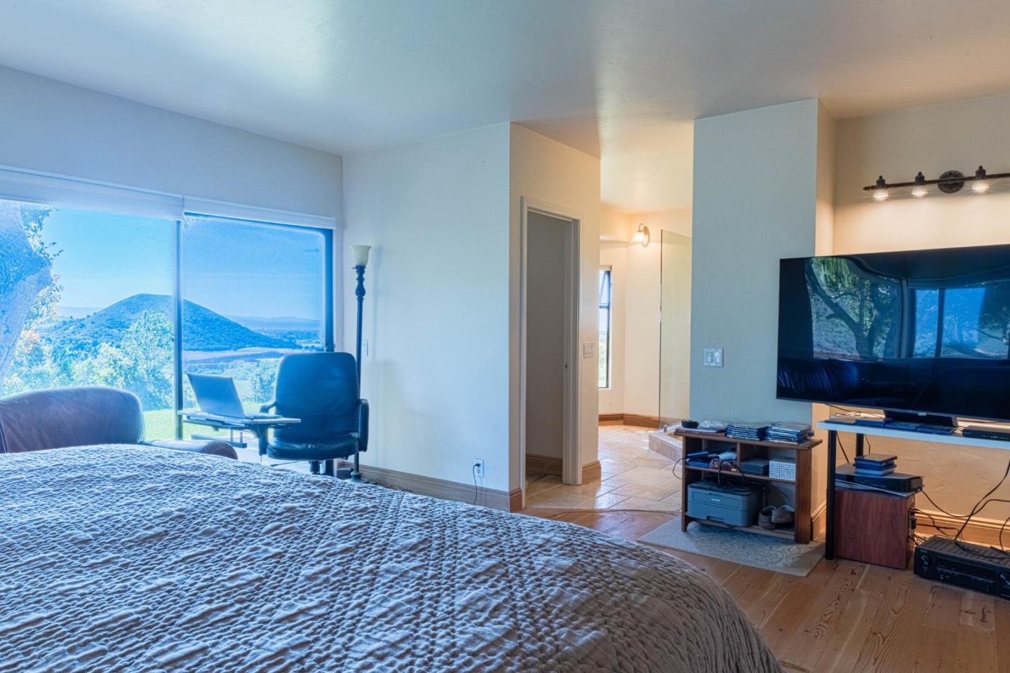 Detail Gallery Image 25 of 39 For 169 Old Stage Rd, Salinas,  CA 93908 - 3 Beds | 2/1 Baths