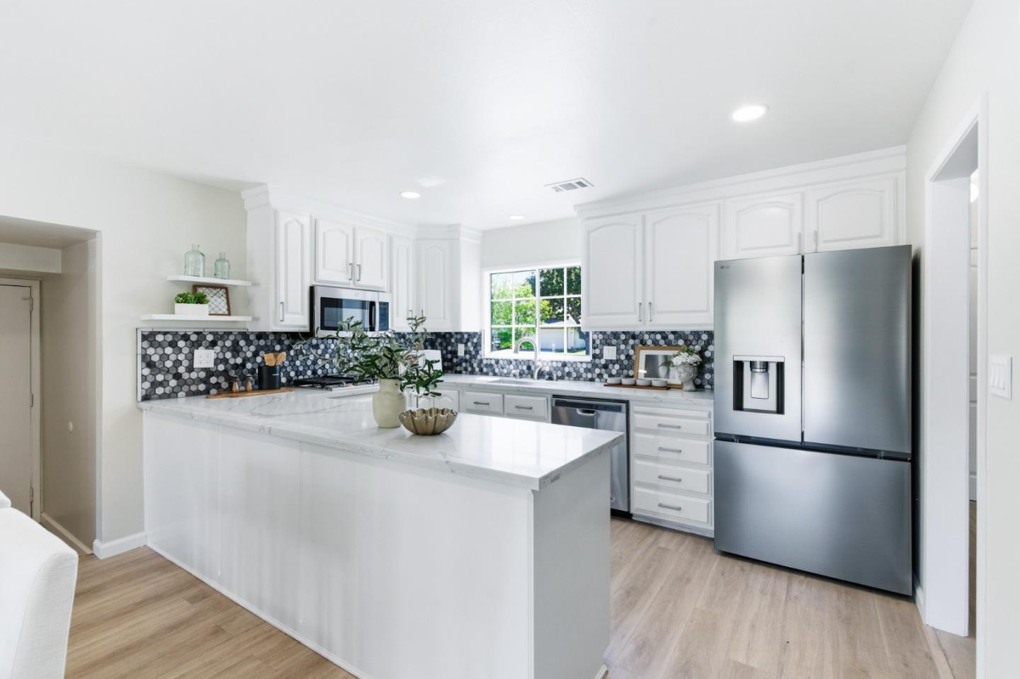 Detail Gallery Image 14 of 70 For 3417 Cooper Dr, Santa Clara,  CA 95051 - 4 Beds | 2/1 Baths