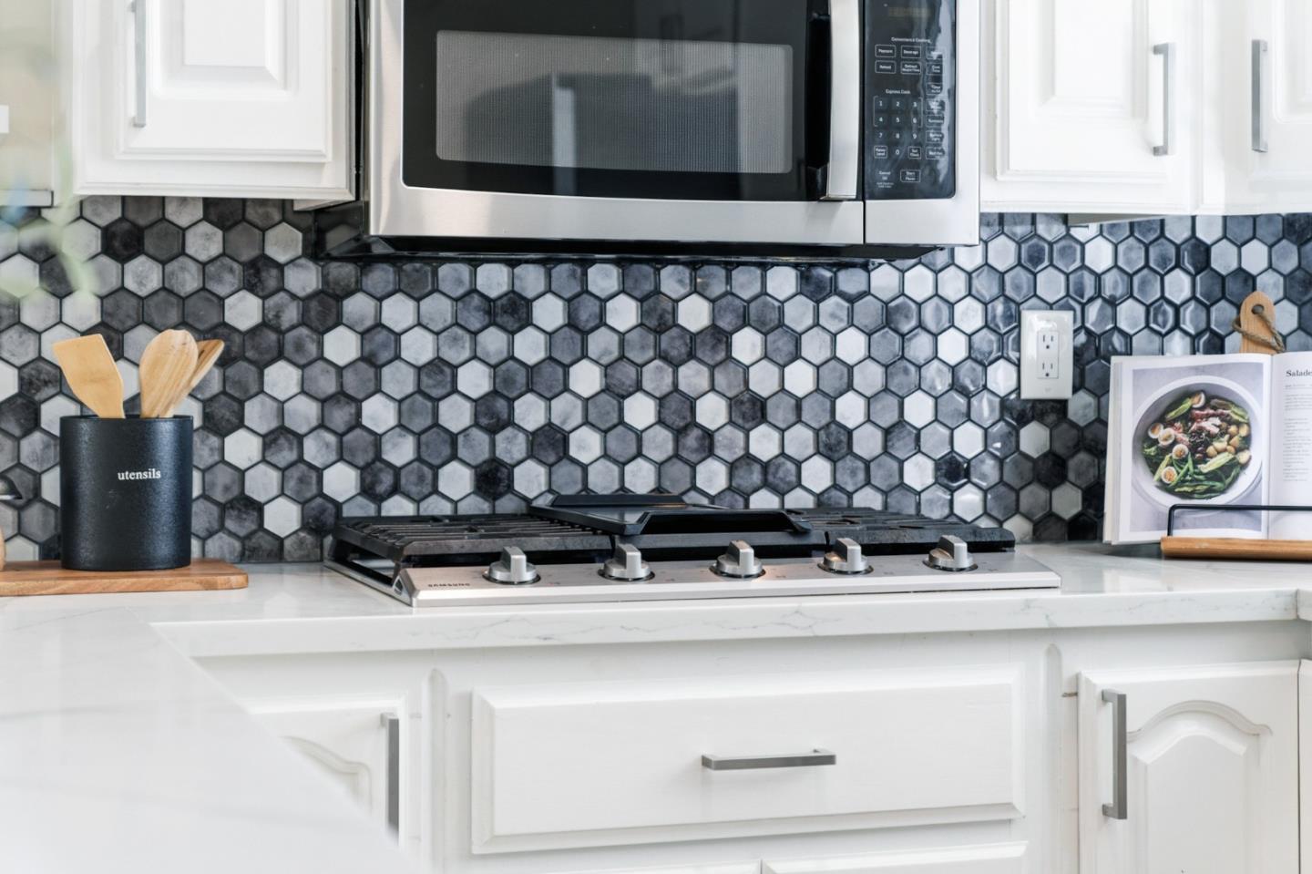 Detail Gallery Image 15 of 70 For 3417 Cooper Dr, Santa Clara,  CA 95051 - 4 Beds | 2/1 Baths